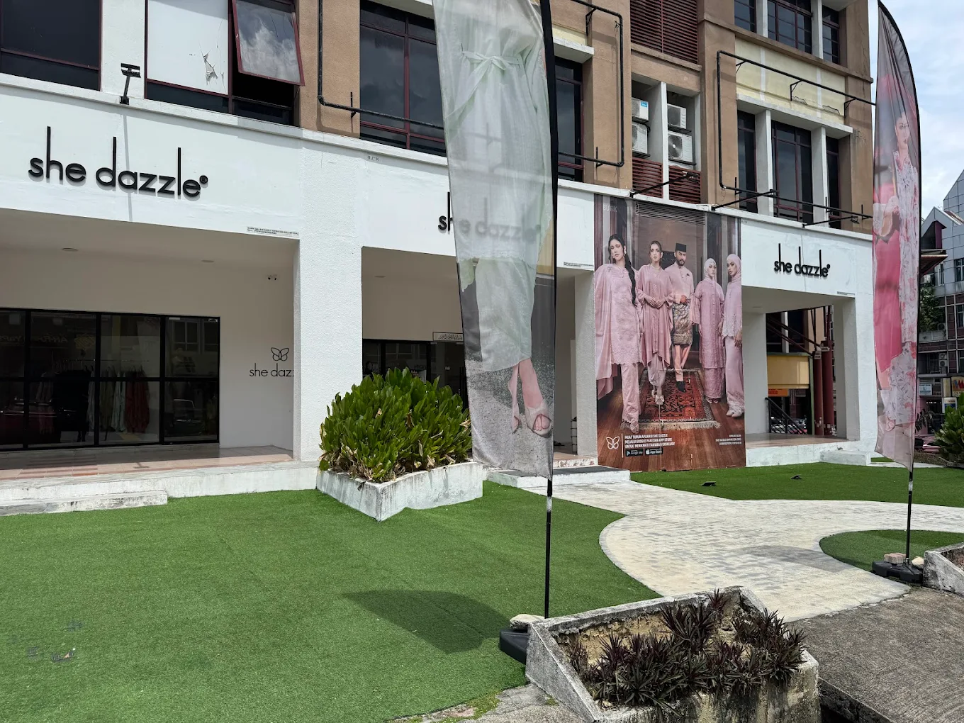 She Dazzle Empire Sdn Bhd image 2